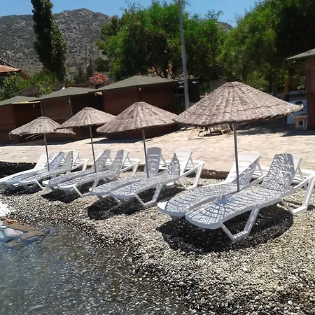 民宿 Yarimada Tatil Evi 马尔马里斯