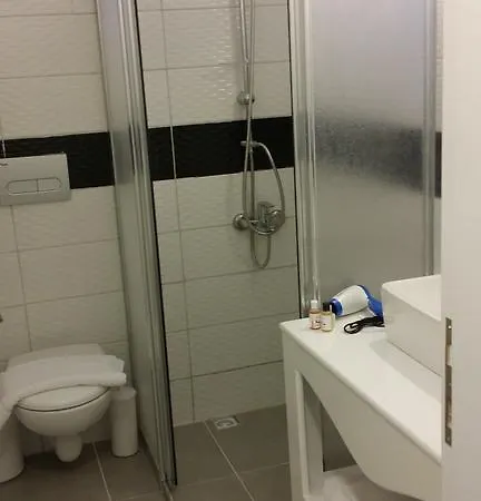 홈스테이 Yarimada Tatil Evi *