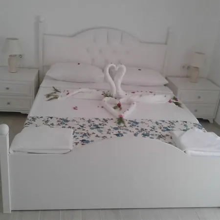 홈스테이 Yarimada Tatil Evi *